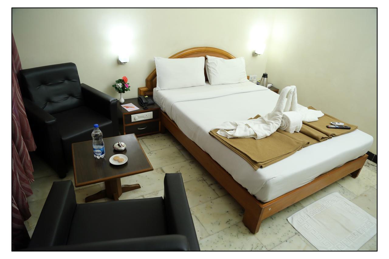 Отель Senthil Residency Диндуккал Номер фото