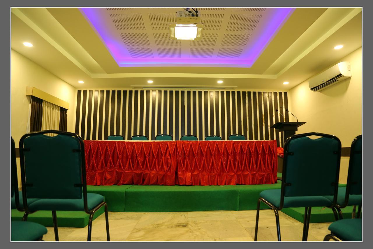 Отель Senthil Residency Диндуккал Номер фото