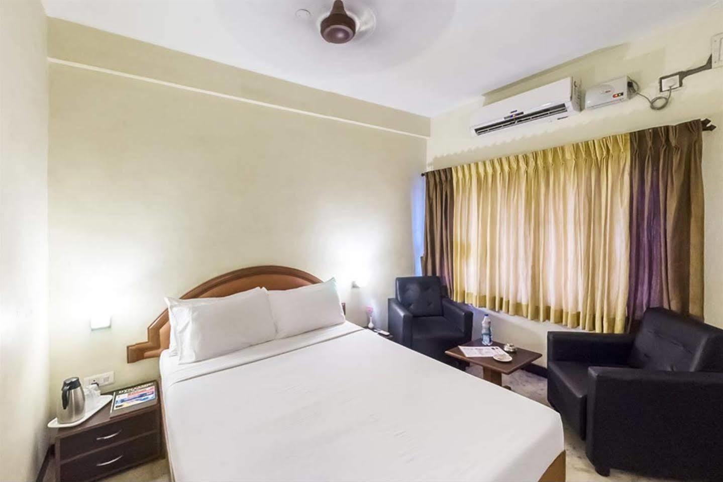 Отель Senthil Residency Диндуккал Экстерьер фото